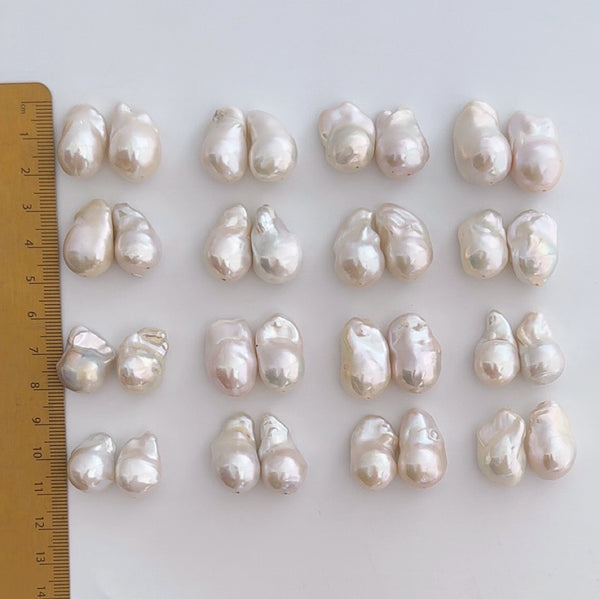 No.11 oyster baroque long chain hook wedding ピアス - hikari pearl.