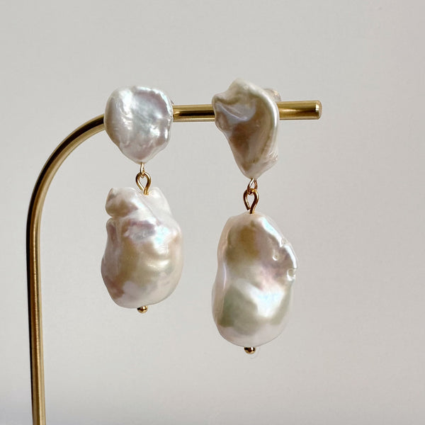 petal× oyster baroque weddingピアス　　イヤリング - hikari pearl.