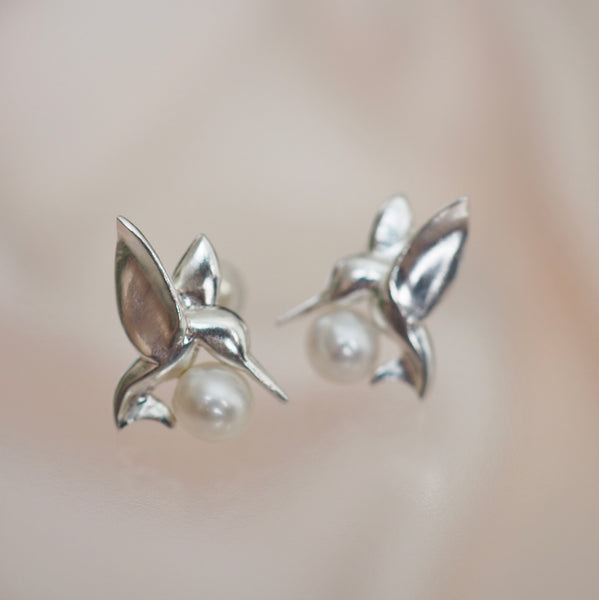 silver hummingbird  pearl ピアス - hikari pearl.
