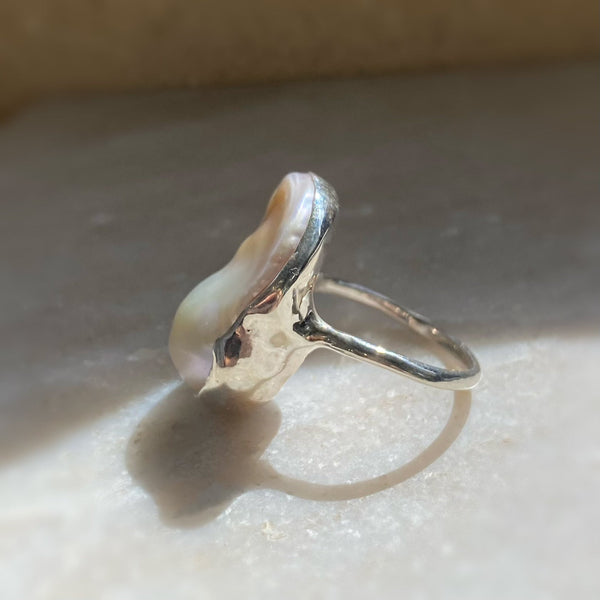 一点もの　oyster baroque ring No.1 - hikari pearl.